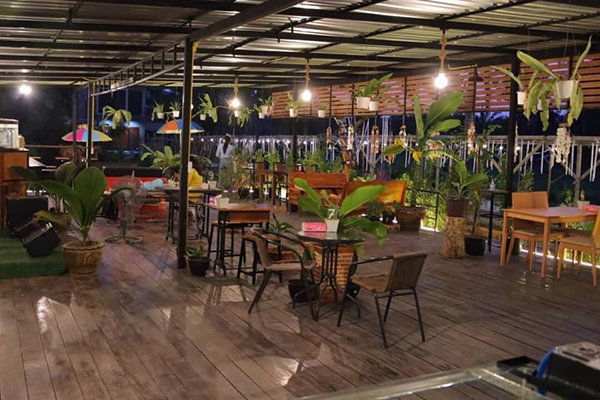 13 คาเฟ่ชุมพร กาแฟเด็ด วิวดีรับลมทะเล