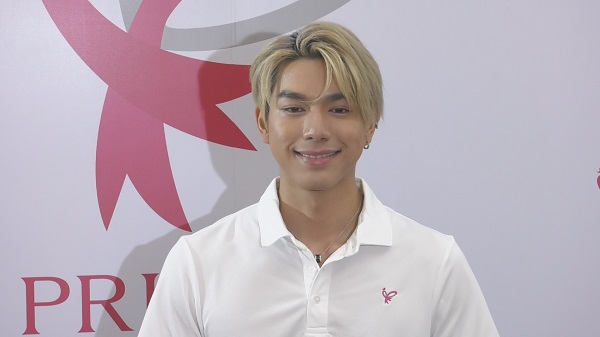 ไบร์ท นรภัทร ติดใจการร้องเพลง เตรียมปล่อยซิงเกิ้ลเต็มของตัวเอง (มีคลิป) ไบร์ท นรภัทร ติดใจการร้องเพลง เตรียมปล่อยซิงเกิ้ลเต็มของตัวเอง (มีคลิป)