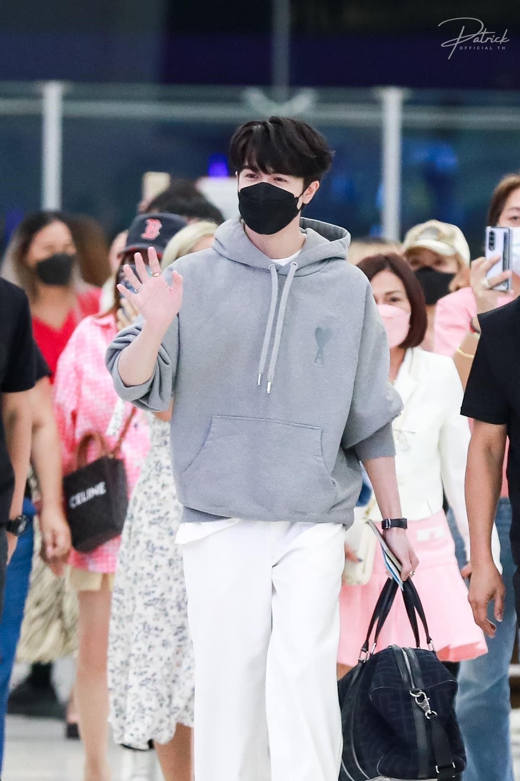 “แพทริค ณัฐวรรธ์” ไปสานฝันต่อ บินกลับจีน แฟนคลับติดแฮชแท็ก #ไว้เจอกันใหม่นะคับแพทริค “แพทริค ณัฐวรรธ์” ไปสานฝันต่อ บินกลับจีน แฟนคลับติดแฮชแท็ก #ไว้เจอกันใหม่นะคับแพทริค