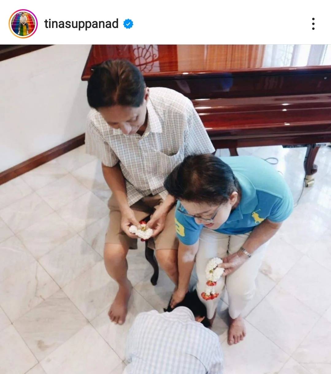 ติ๊นา ทำบุญครบรอบ6ปี ให้คุณพ่อคุณแม่ ลั่น ไม่ต้องเป็นห่วงลูกสาวปะป๊าหม่าม๊าเก่ง ติ๊นา ทำบุญครบรอบ6ปี ให้คุณพ่อคุณแม่ ลั่น ไม่ต้องเป็นห่วงลูกสาวปะป๊าหม่าม๊าเก่ง