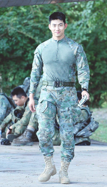 รักชาติยิ่งชีพ!! 'แทคยอน 2PM’ เข้าฝึกเป็นทหารกองหนุน แม้ปลดประจำการมา 3 ปี