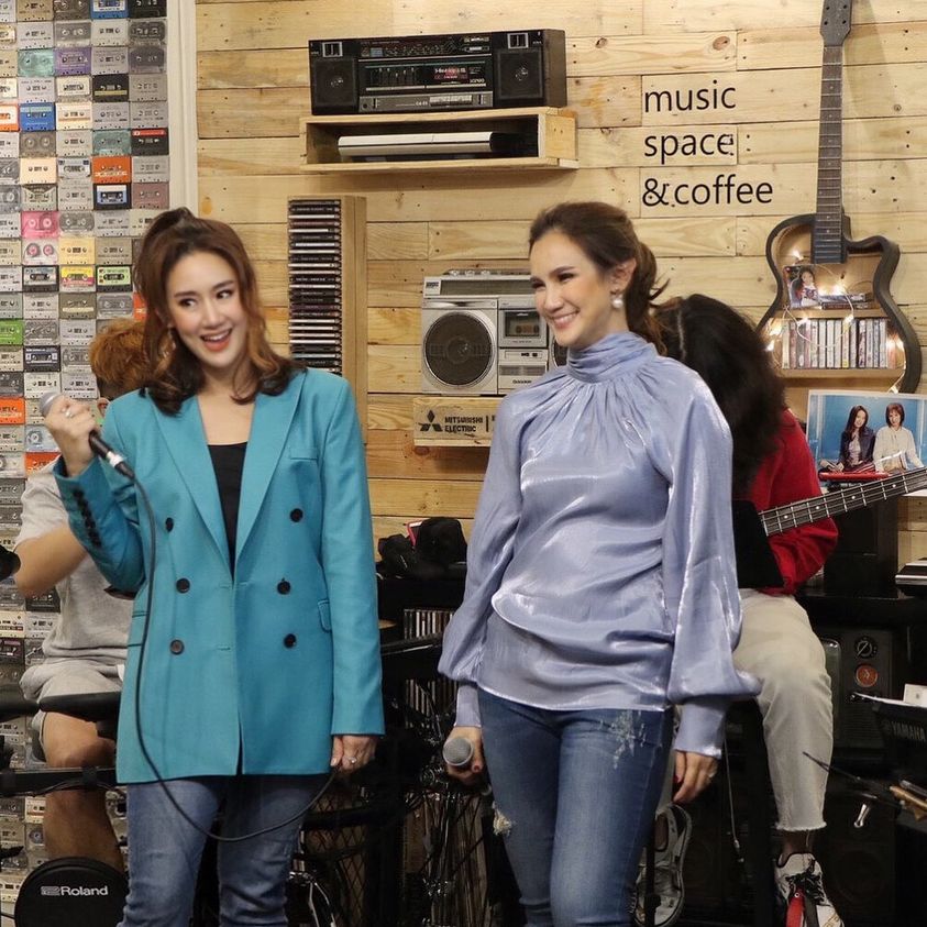 โตมากับเทป ยุ้ย ณพอาภา เปิดพื้นที่ให้ศิลปินและแฟนเพลงยุค 90 เจอกัน (มีคลิป) โตมากับเทป ยุ้ย ณพอาภา เปิดพื้นที่ให้ศิลปินและแฟนเพลงยุค 90 เจอกัน (มีคลิป)