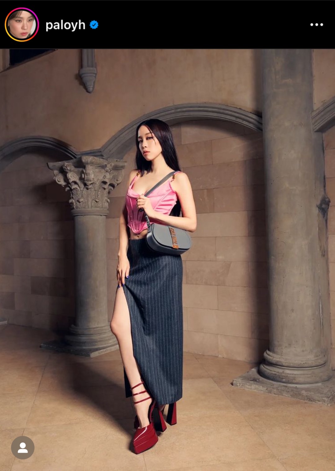 เพจดัง เผยคำใบ้คนในวงการ ที่เป็นต้นเหตุให้รักของ พลอย-ทู จบลง เพจดัง เผยคำใบ้คนในวงการ ที่เป็นต้นเหตุให้รักของ พลอย-ทู จบลง