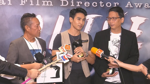 “ก็อต จิรายุ-เบลล่า” คว้ารางวัลนำชาย-หญิง สมาคมผู้กำกับภาพยนตร์ไทย ครั้งที่ 11 (มีคลิป) “ก็อต จิรายุ-เบลล่า” คว้ารางวัลนำชาย-หญิง สมาคมผู้กำกับภาพยนตร์ไทย ครั้งที่ 11 (มีคลิป)