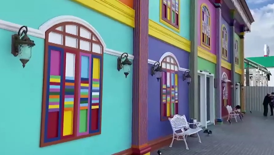 ผ่านไปต้องแวะ! แห่เซลฟี่ห้องน้ำปั๊มสุดเก๋ไก๋ ติดแอร์-มีเฟอร์นิเจอร์นั่งดูทีวีรอคิว