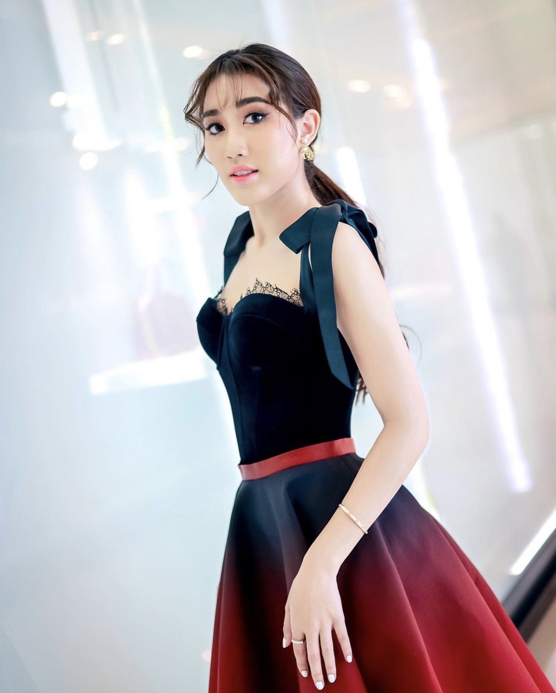 เบส คำสิงค์ พ้อทำไมคบพระเอกไม่ได้? เสียใจเจอกระแสไม่คู่ควร ตงตง เบส คำสิงค์ พ้อทำไมคบพระเอกไม่ได้? เสียใจเจอกระแสไม่คู่ควร ตงตง