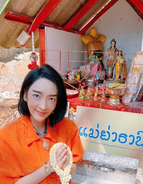 คนบันเทิงดวงเฮงถูกลอตเตอรี่งวด 16 พ.ย.64 (มีคลิป)