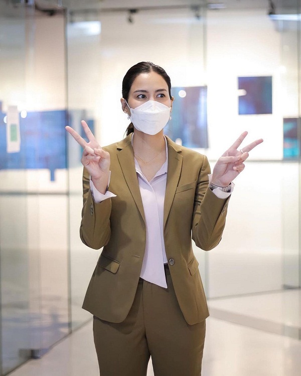 เชอรี่ เข็มอัปสร คนไทยคนเดียว จบหลักสูตร จากOxford   (มีคลิป)