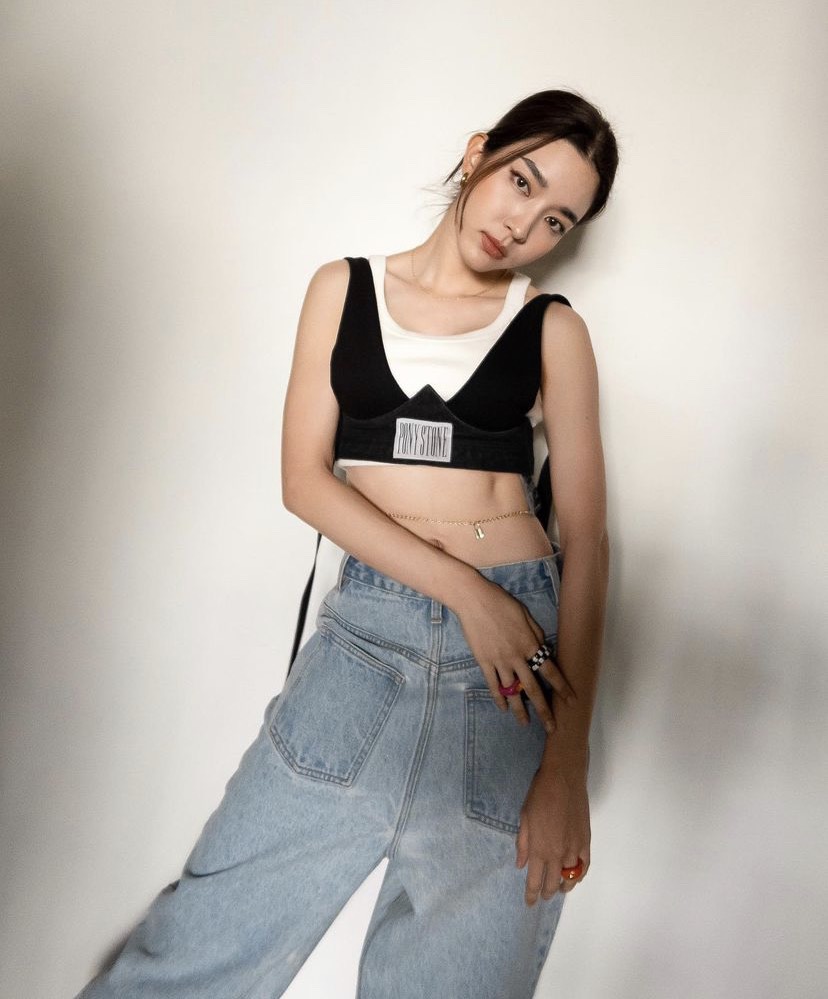 มีภาพสวีตชัด! โม มนชนก เปิดตัวคบนักธุรกิจสุดหล่อ