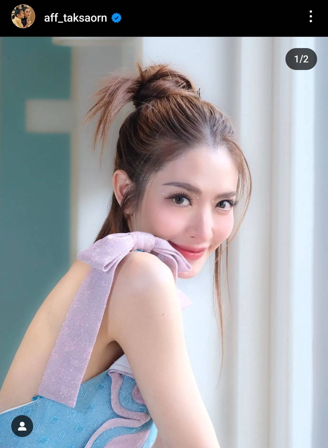 คุณแม่สุดปลื้ม แอฟ ทักษอร อวดความสวยของ น้องปีใหม่ ในลุดชุดไทย