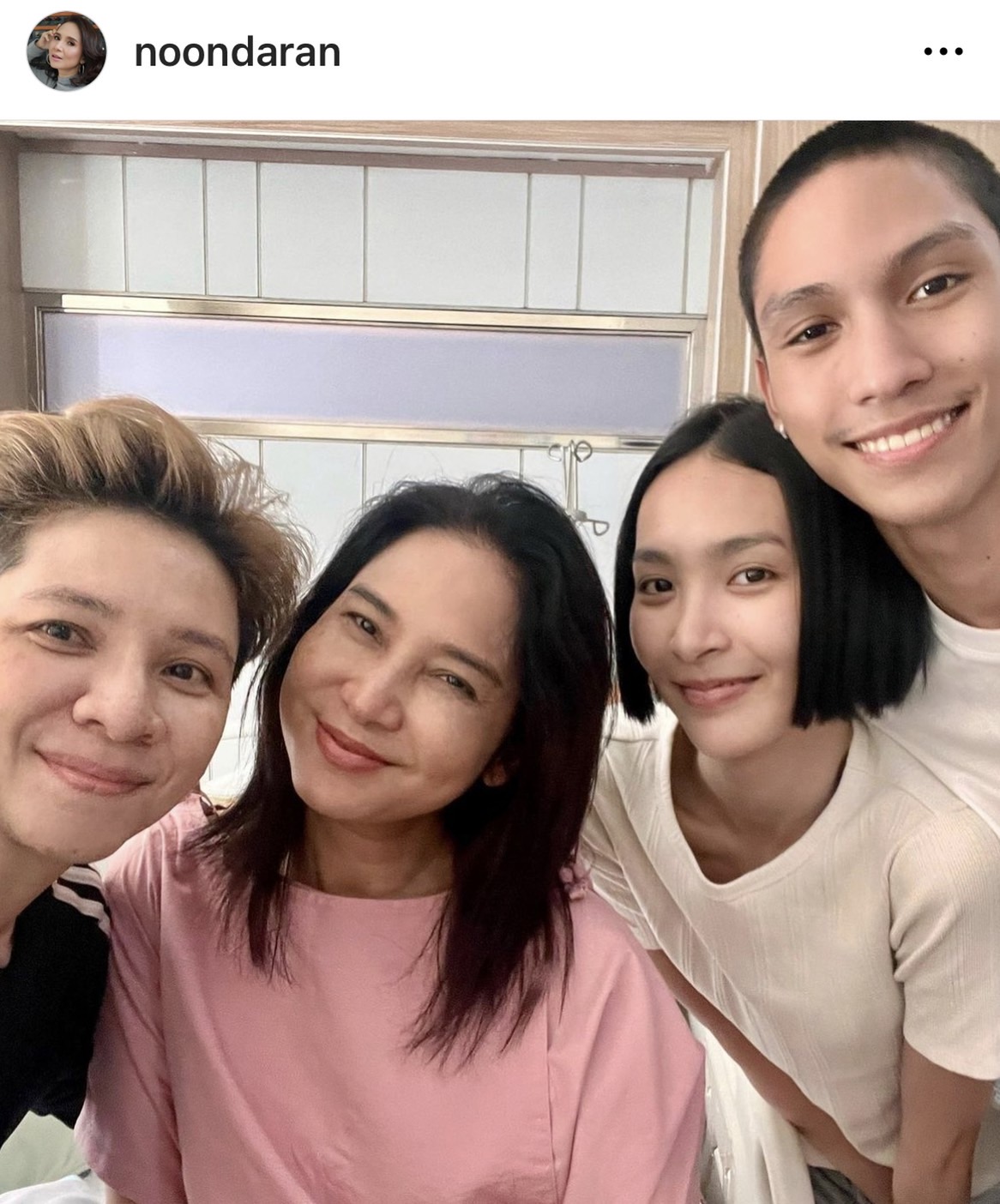 ราบรื่นดี “นุ่น ดารัณ” ผ่าตัดมดลูกเป็นที่เรียบร้อยแล้ว ราบรื่นดี “นุ่น ดารัณ” ผ่าตัดมดลูกเป็นที่เรียบร้อยแล้ว