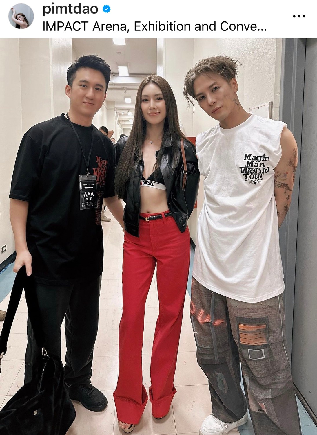 คนบันเทิงไทย นำทีมโดย พีพี-บิวกิ้น ร่วมให้กำลังใจในคอนเสิร์ต แจ็คสัน หวัง 