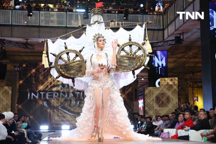 อวดโฉมในชุดประจำชาติ บนเวที MIQ เวทีระดับโลกสำหรับสาวทรานส์เจน อวดโฉมในชุดประจำชาติ บนเวที MIQ เวทีระดับโลกสำหรับสาวทรานส์เจน