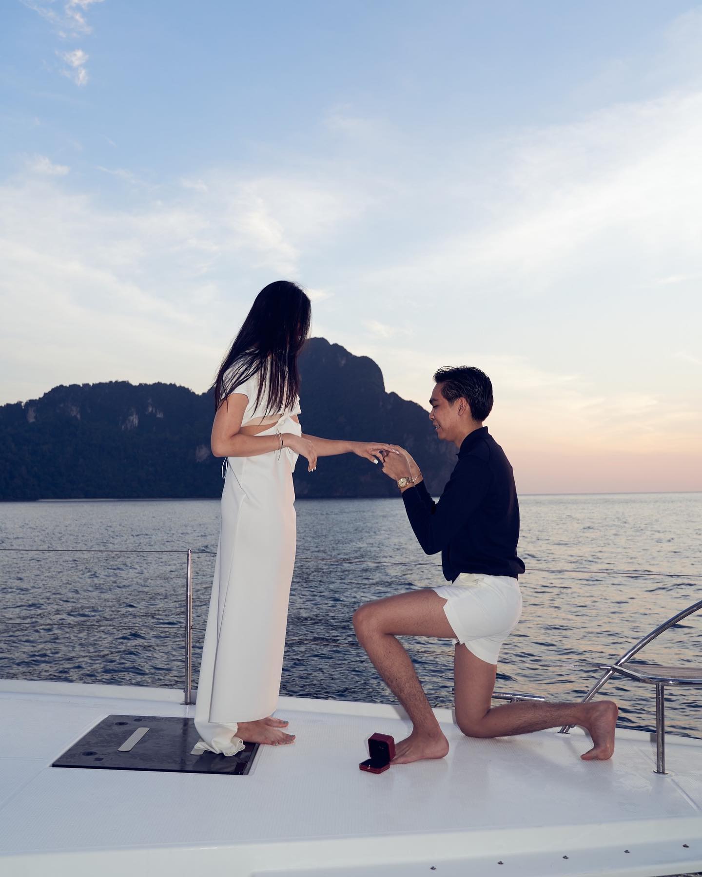 คุกเข่าขอแต่งงาน!! ขนมหวาน เตรียมลั่นระฆังวิวาห์ 