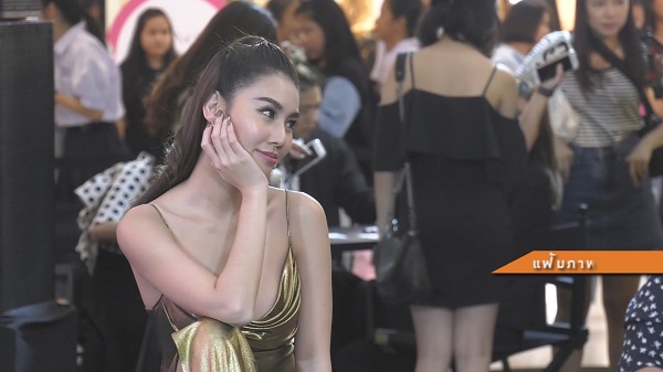 “ดาว พิมพ์ทอง” หัวใจโสดสนิท ยันไม่ได้เข็ดเรื่องความรักแค่เบื่อ!  (มีคลิป)