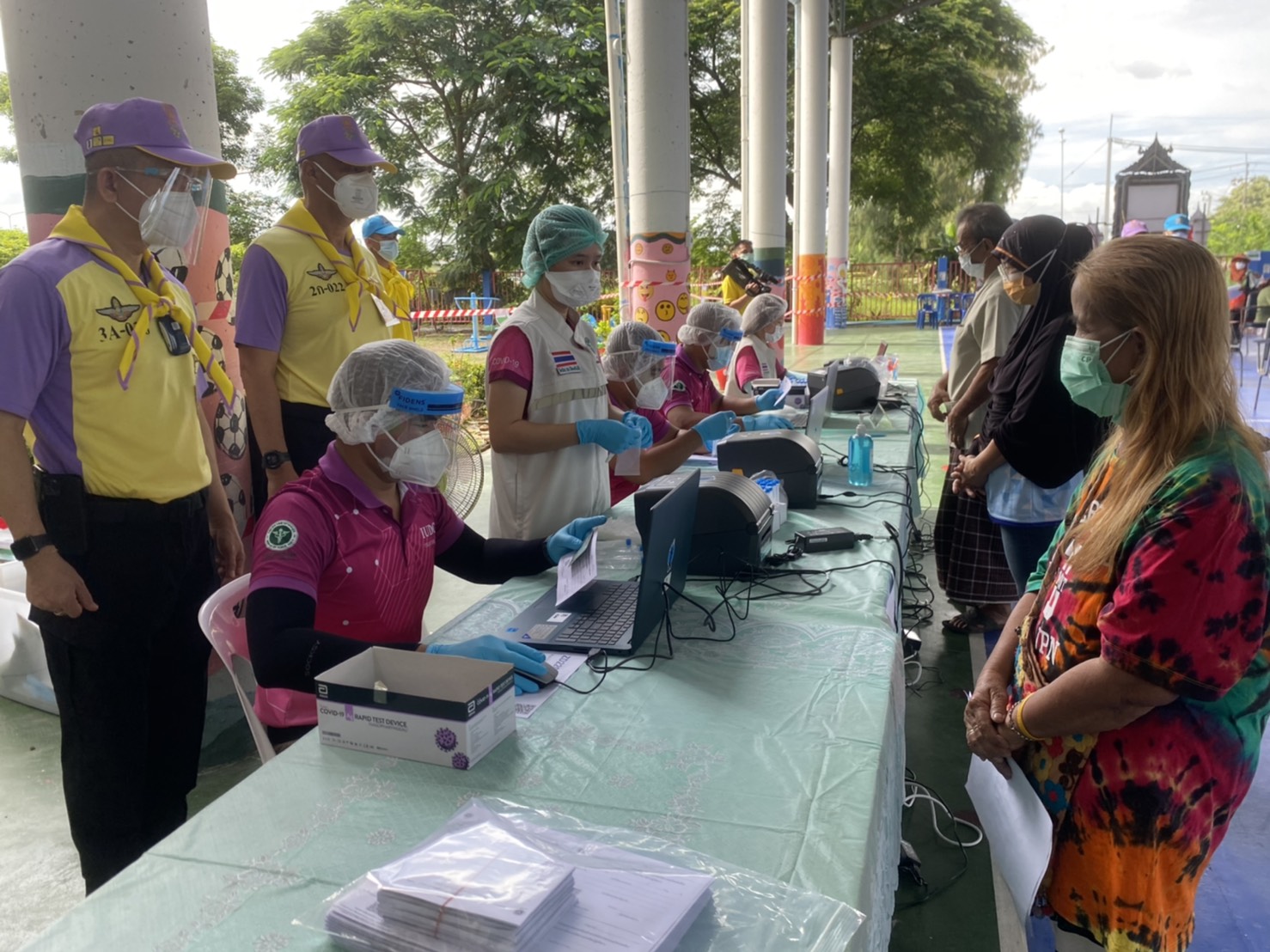 ช่วยต่อเนื่อง! เปิดภารกิจกองทัพไทย ช่วยเหลือประชาชนที่เดือดร้อนจากโควิด-19 ช่วยต่อเนื่อง! เปิดภารกิจกองทัพไทย ช่วยเหลือประชาชนที่เดือดร้อนจากโควิด-19