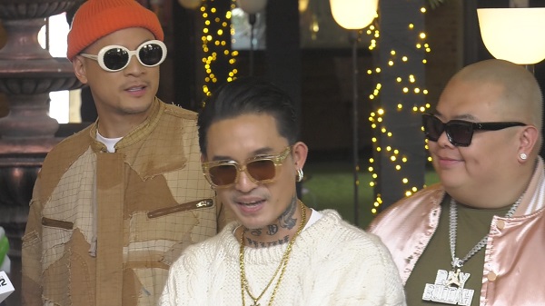 “ไทยเทเนี่ยม” เตรียมปล่อยเพลงทะลึ่งเวอร์ชั่นใหม่ต้นปีหน้า   (มีคลิป)