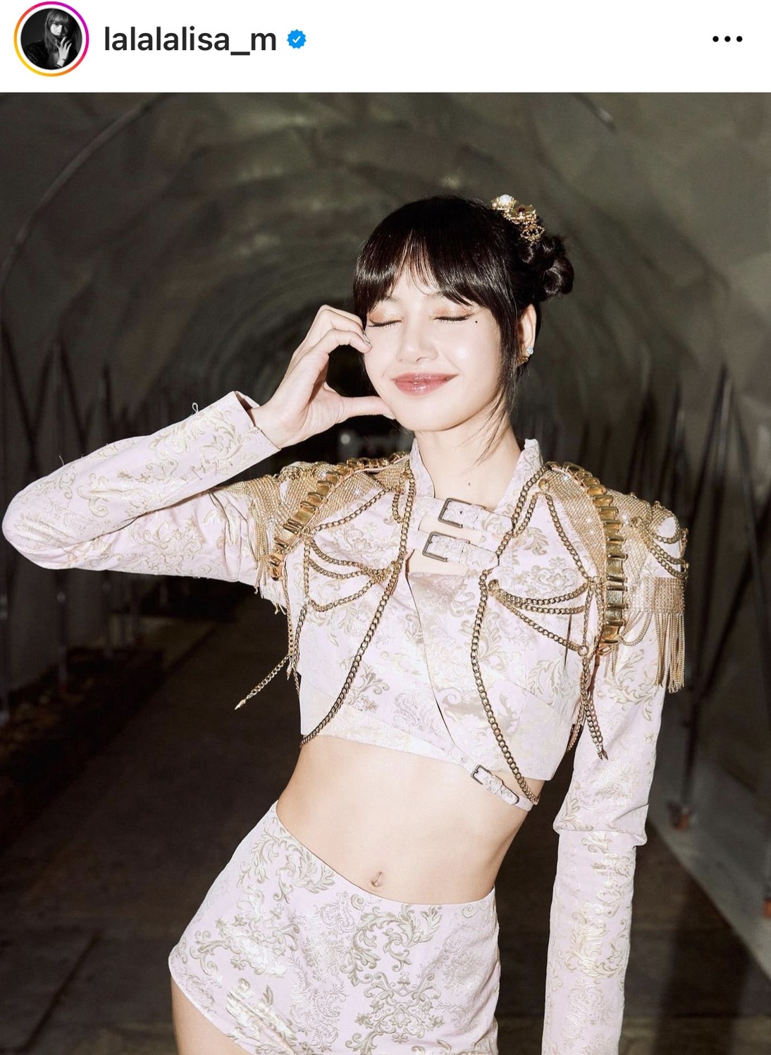 ลิซ่า ลลิษา โพสต์ข้อความถึงบลิ๊งค์ไทย  หนูดีใจและตื่นเต้นมากที่ได้เจอกัน