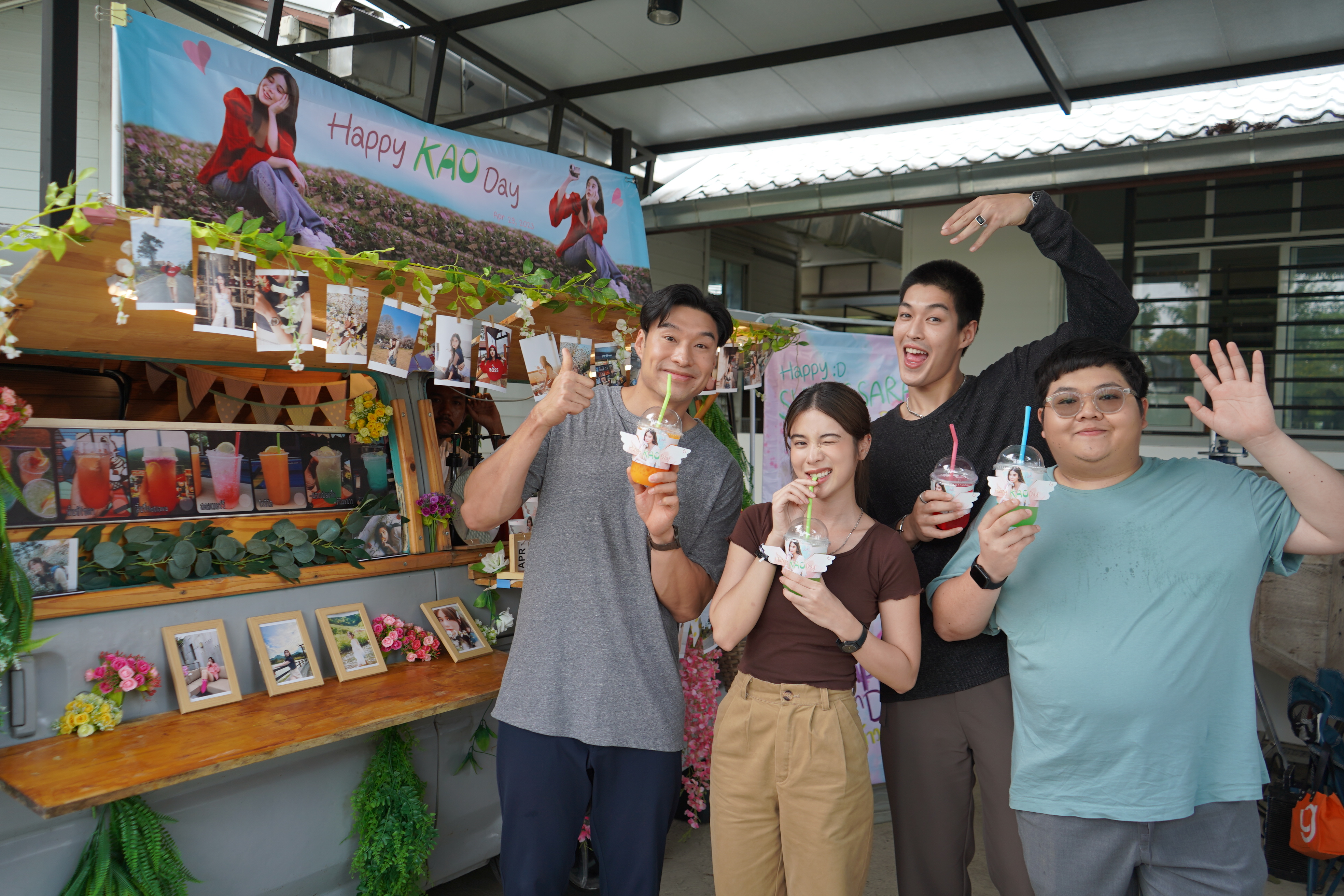 แฟนๆจัดเต็ม! “เก้า สุภัสสรา” โดนเซอร์ไพรส์วันเกิดกลางกองถ่ายละคร แฟนๆจัดเต็ม! “เก้า สุภัสสรา” โดนเซอร์ไพรส์วันเกิดกลางกองถ่ายละคร