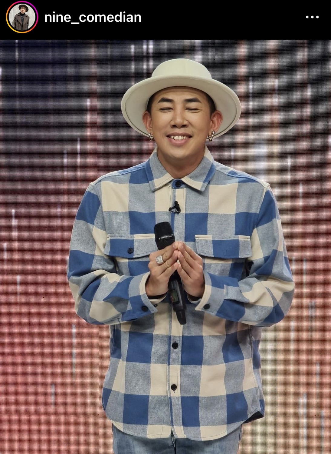 นาย เดอะคอมเมเดี้ยน ยอมรับ อาเป็ด งอนหนัก ได้ นุ้ย เชิญยิ้ม เป็นกาวใจ นาย เดอะคอมเมเดี้ยน ยอมรับ อาเป็ด งอนหนัก ได้ นุ้ย เชิญยิ้ม เป็นกาวใจ