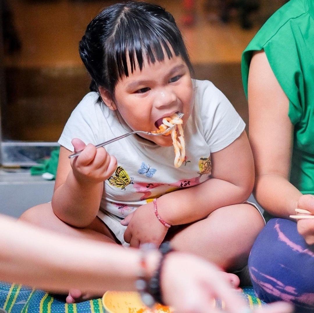 เอ็นดู ออเกรซ ลูกสาว เปิ้ล นาคร-จูน กับเมนูหมูกะทะสุดฟิน! เอ็นดู ออเกรซ ลูกสาว เปิ้ล นาคร-จูน กับเมนูหมูกะทะสุดฟิน!