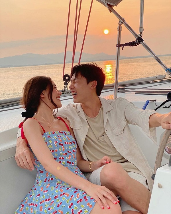 คิมเบอร์ลี่ เผยเตรียมช่วงไว้ให้แฟนคลับในงานแต่ง (มีคลิป) คิมเบอร์ลี่ เผยเตรียมช่วงไว้ให้แฟนคลับในงานแต่ง (มีคลิป)