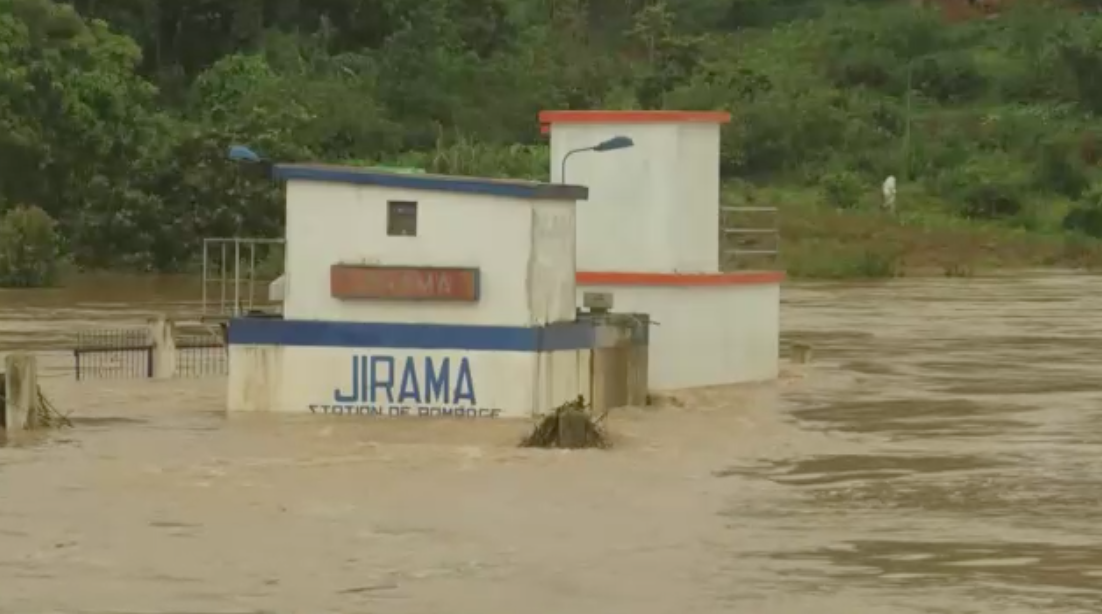 พายุไซโคลนบัตซีราย ถล่มมาดากัสการ์ หลายหมื่นคนไร้ที่อยู่ พายุไซโคลนบัตซีราย ถล่มมาดากัสการ์ หลายหมื่นคนไร้ที่อยู่