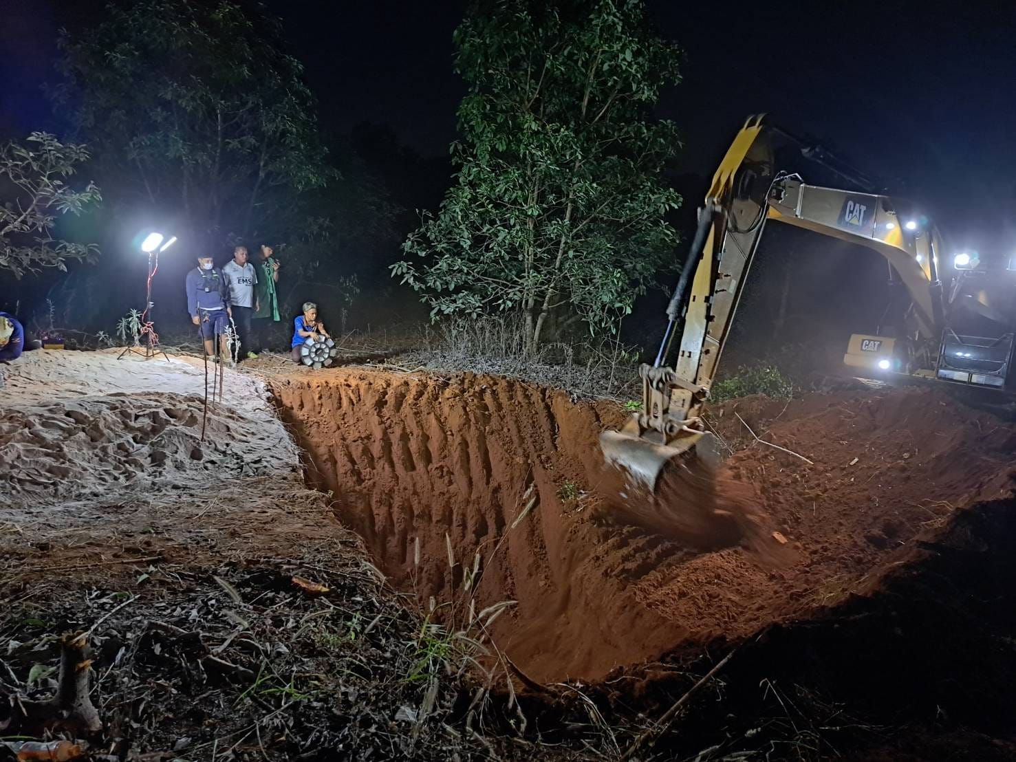 เปิดภารกิจ 18 ชั่วโมง ช่วยเด็กตกท่อจนรอดชีวิต