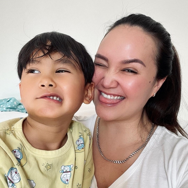 ทาทา สุดเป็นห่วง น้องเร ลูกชายแอดมิทด่วน! ทาทา สุดเป็นห่วง น้องเร ลูกชายแอดมิทด่วน!