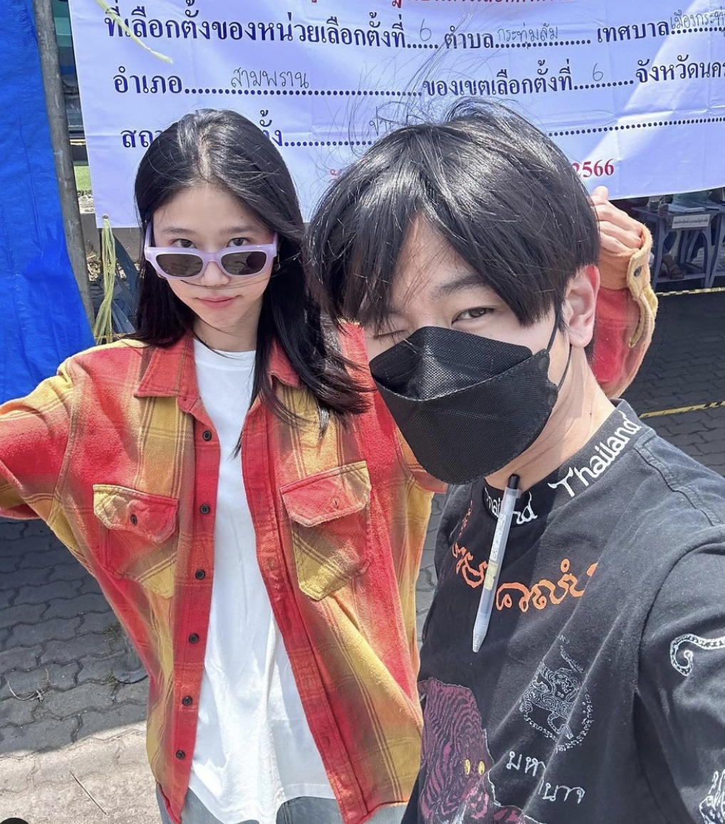 เลือกตั้ง 2566 ประมวลภาพ คนบันเทิง ใช้สิทธิเลือกตั้งช่วงบ่าย