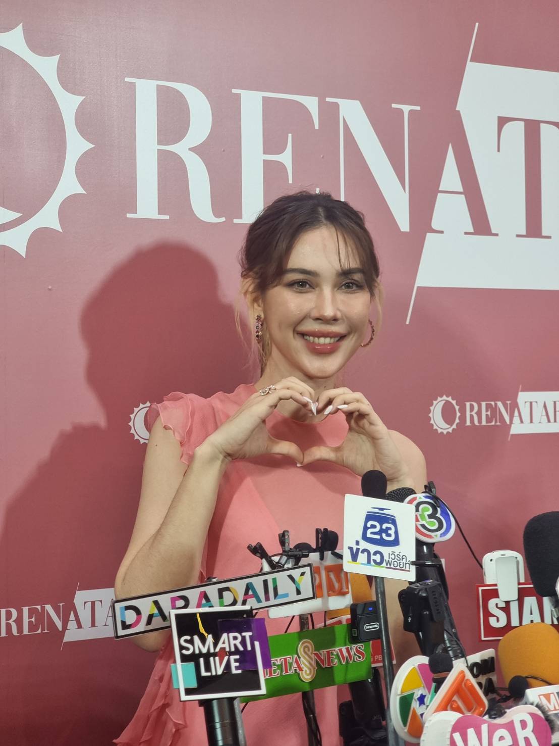 แมท - สงกรานต์ ยังฟอลโลว์กันเหมือนเดิม โพสต์แคปชั่นเด็ด หลังเลิกรา แมท - สงกรานต์ ยังฟอลโลว์กันเหมือนเดิม โพสต์แคปชั่นเด็ด หลังเลิกรา