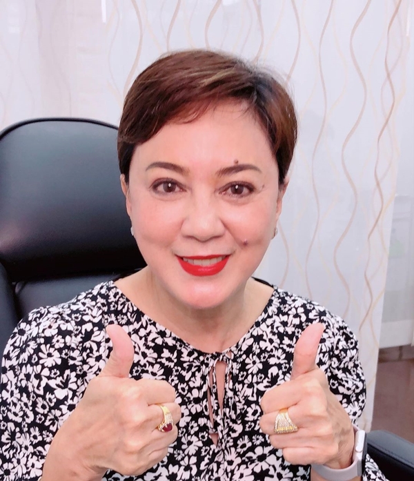 สุดภาคภูมิใจ ตุ๊ก ดวงตา ได้รับรางวัลเกียรติยศจากเวทีโทรทัศน์ทองคำ สุดภาคภูมิใจ ตุ๊ก ดวงตา ได้รับรางวัลเกียรติยศจากเวทีโทรทัศน์ทองคำ