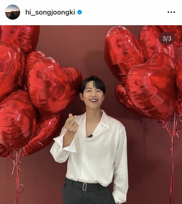 เผยภาพว่าที่เจ้าสาว ‘ซงจุงกิ’!! ช้อปปิ้งเสื้อผ้าเด็กอ่อนที่ห้างเกาหลีใต้ พร้อมต้อนรับทายาท เผยภาพว่าที่เจ้าสาว ‘ซงจุงกิ’!! ช้อปปิ้งเสื้อผ้าเด็กอ่อนที่ห้างเกาหลีใต้ พร้อมต้อนรับทายาท