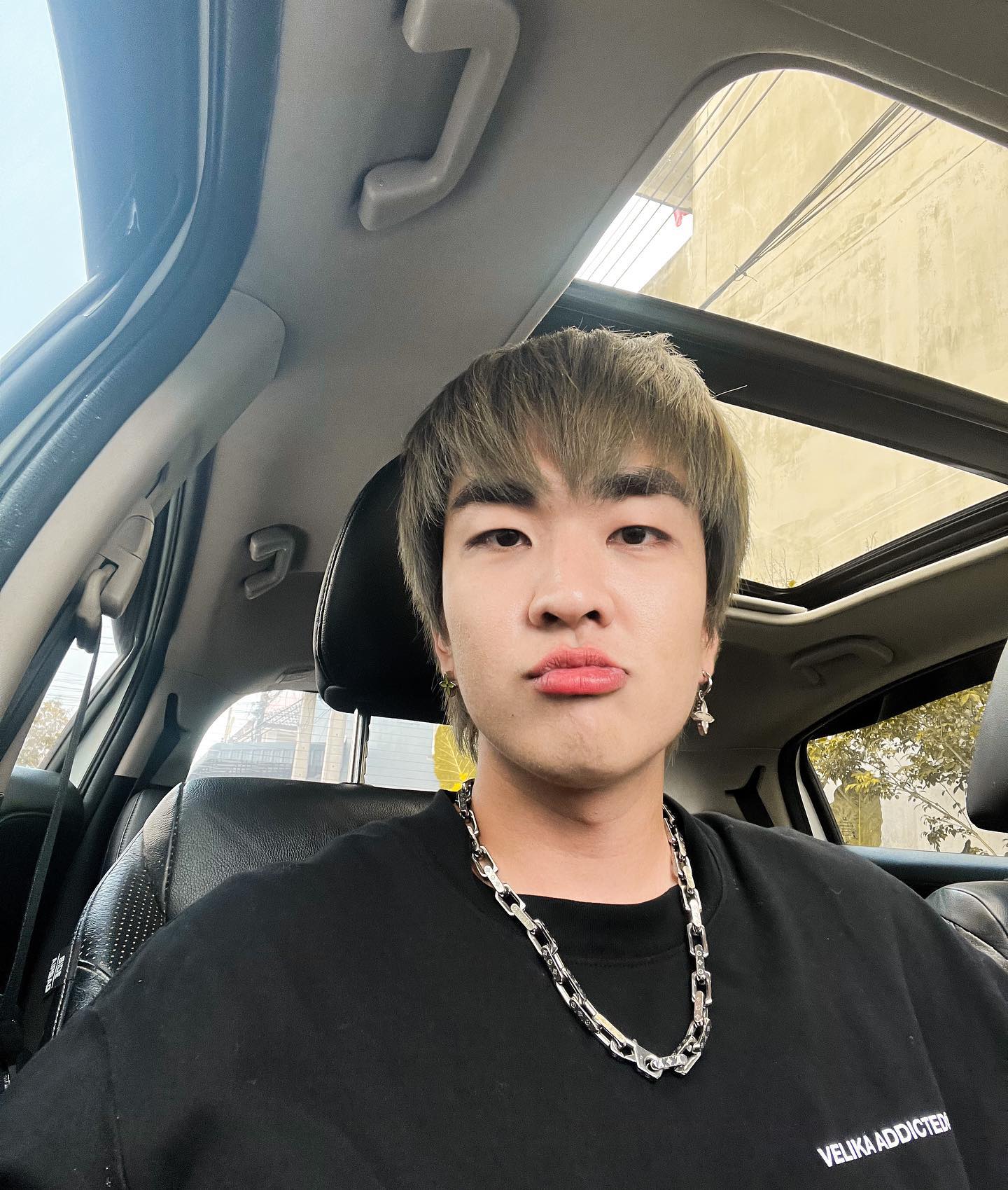 คิวเท ซิม ยอดผู้ติดตามในยูทูปทะลุ 8 ล้าน แฟนๆ แห่ยินดีคับคั่ง คิวเท ซิม ยอดผู้ติดตามในยูทูปทะลุ 8 ล้าน แฟนๆ แห่ยินดีคับคั่ง