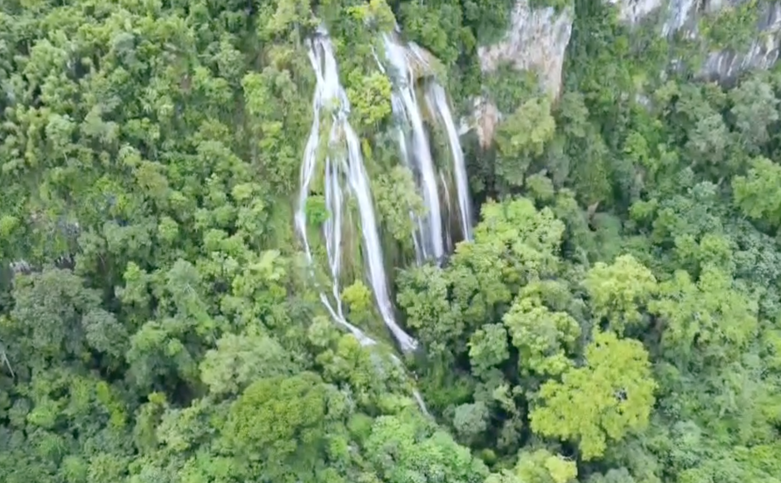 เปิดคลิปหาดูยากน้ำตกชั้นที่ 8 “หัวช้างเอราวัณ” คล้ายช้างสามเศียร เปิดคลิปหาดูยากน้ำตกชั้นที่ 8 “หัวช้างเอราวัณ” คล้ายช้างสามเศียร