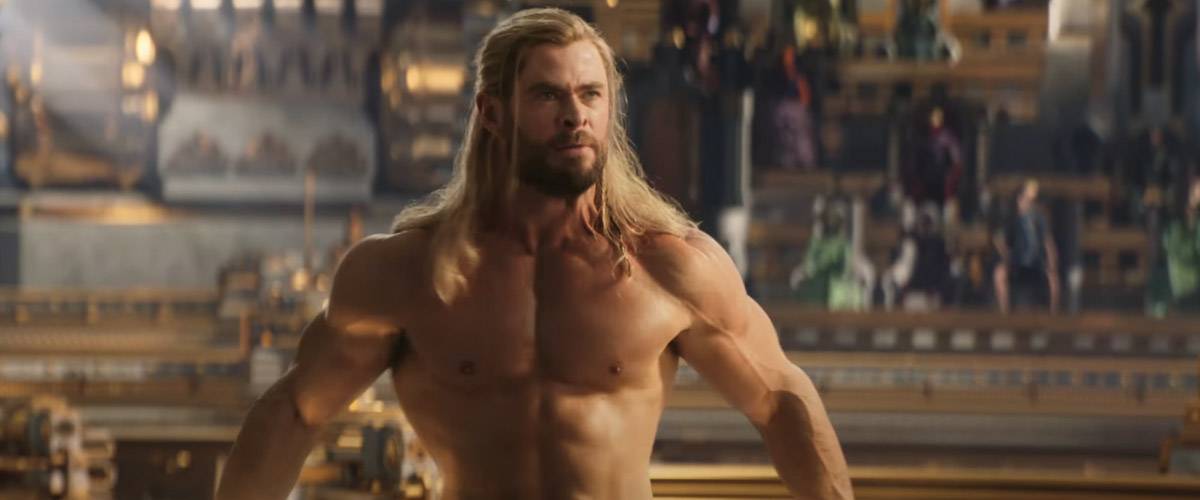 แฟนๆพร้อมใจกันแชร์ภาพนู้ดของ คริส เฮมส์เวิร์ท จากหนัง Thor: Love and Thunder ว่อนโลกโซเชียล