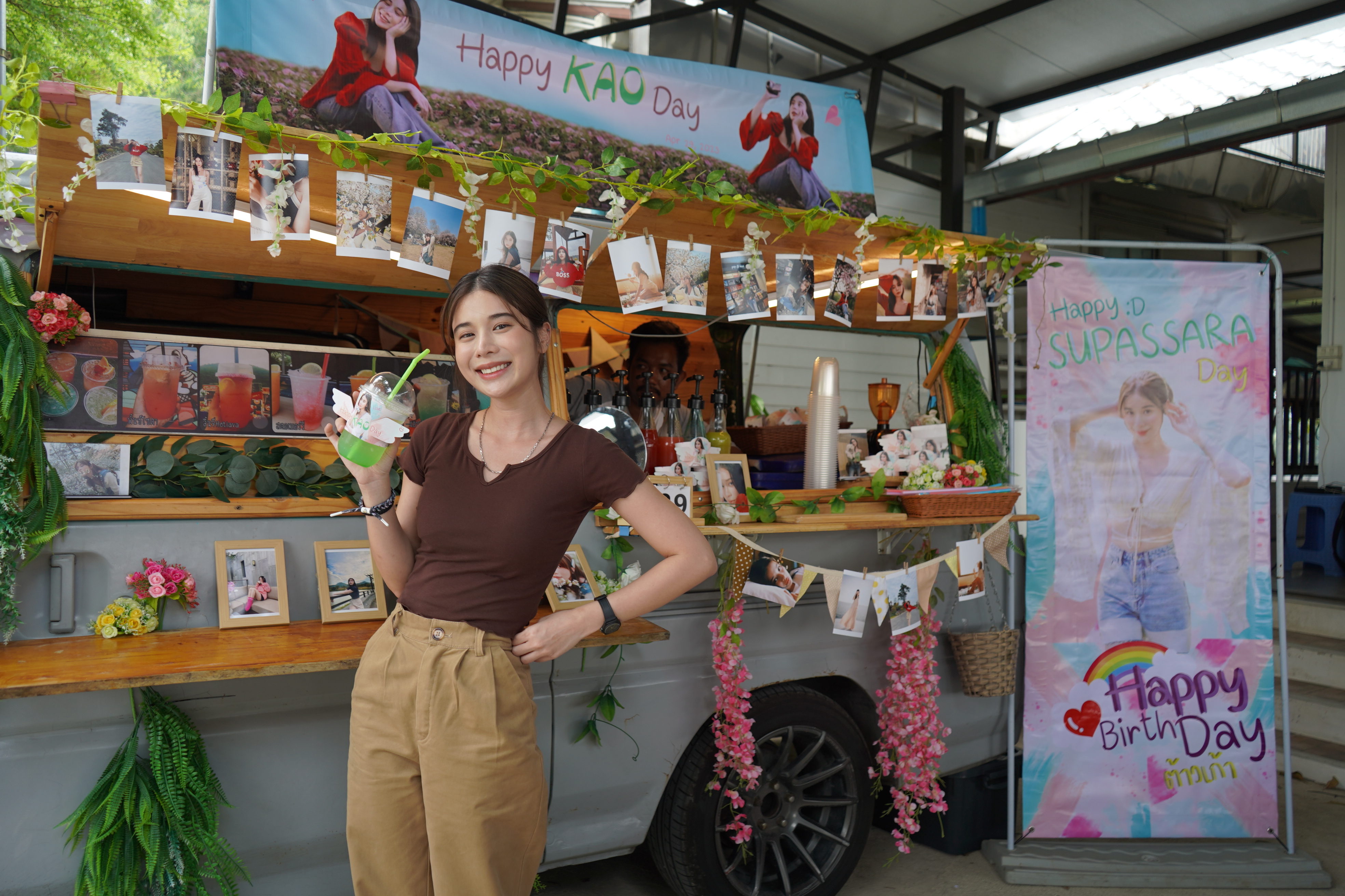 แฟนๆจัดเต็ม! “เก้า สุภัสสรา” โดนเซอร์ไพรส์วันเกิดกลางกองถ่ายละคร แฟนๆจัดเต็ม! “เก้า สุภัสสรา” โดนเซอร์ไพรส์วันเกิดกลางกองถ่ายละคร