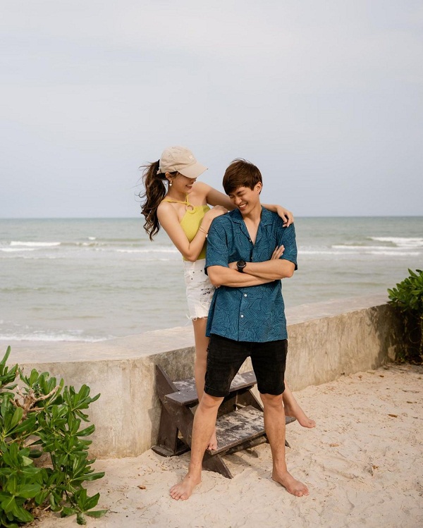 “น้ำตาล พิจักขณา” แฮปปี้รักมั่นคง 10 ปี “ไผ่ พาทิศ” (มีคลิป)