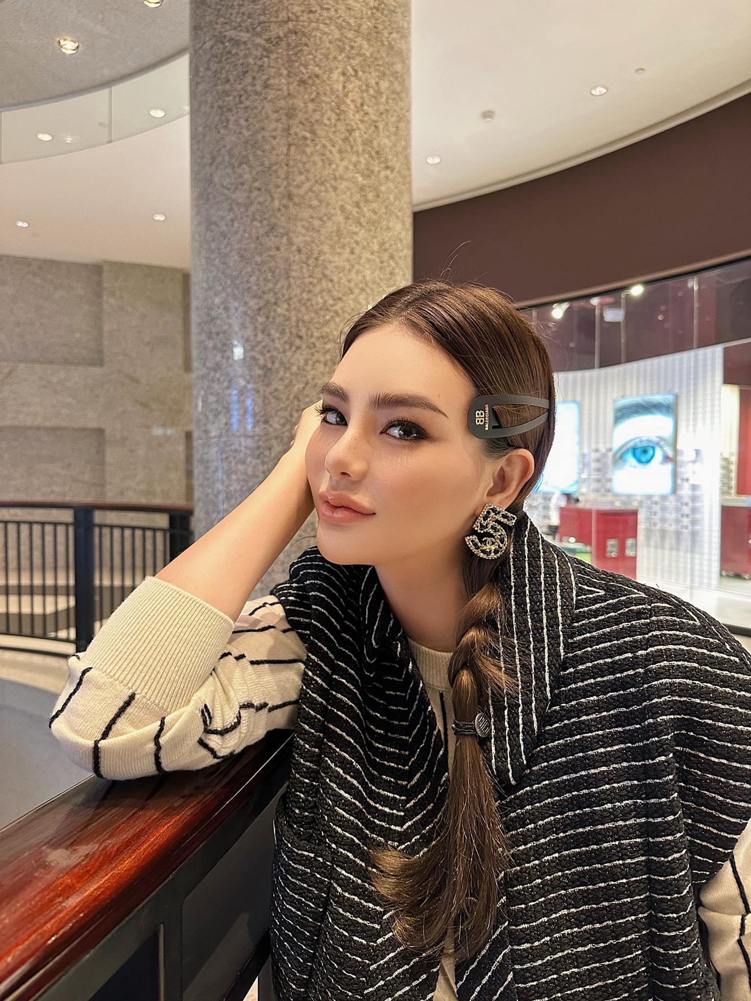 ดิว อริสรา เลื่อนนัดเข้าให้ปากคำ คดีเว็บพนันออนไลน์ 27 มี.ค. นี้