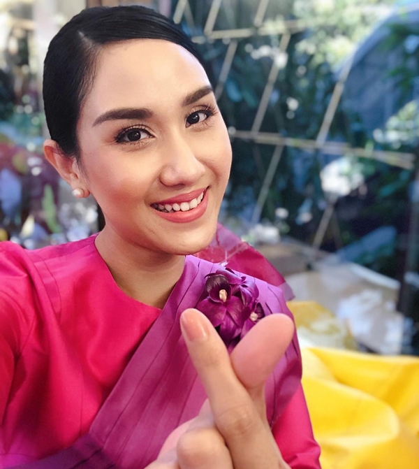 เมี่ยง อติมา อดีตนางเอกดังคลอดลูกชายแล้ว! เมี่ยง อติมา อดีตนางเอกดังคลอดลูกชายแล้ว!