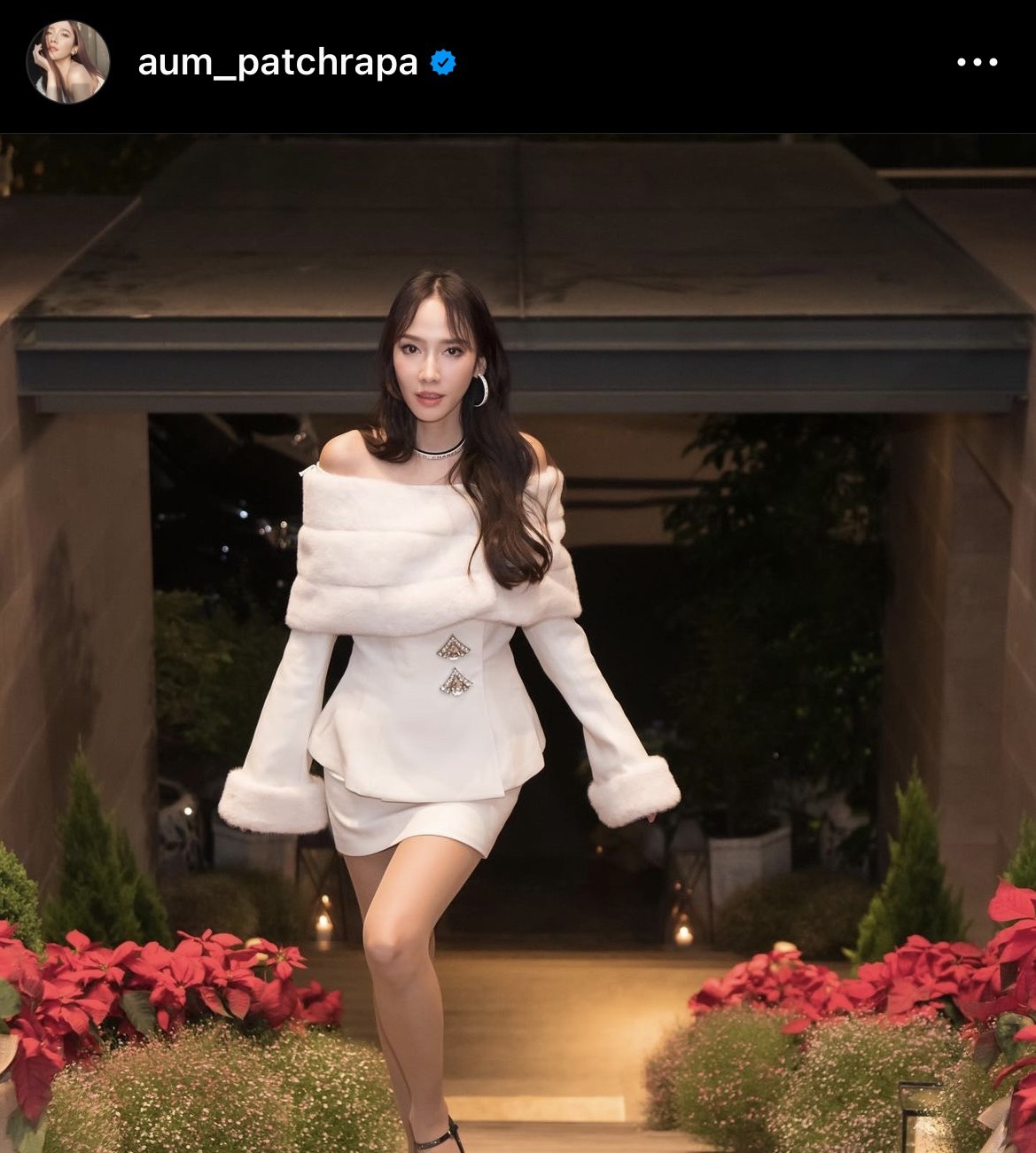 ตลาดแทบแตก! อั้ม พัชราภา เดินตลาดอุดหนุนสินค้าชาวเขาเป็นกันเองมาก 