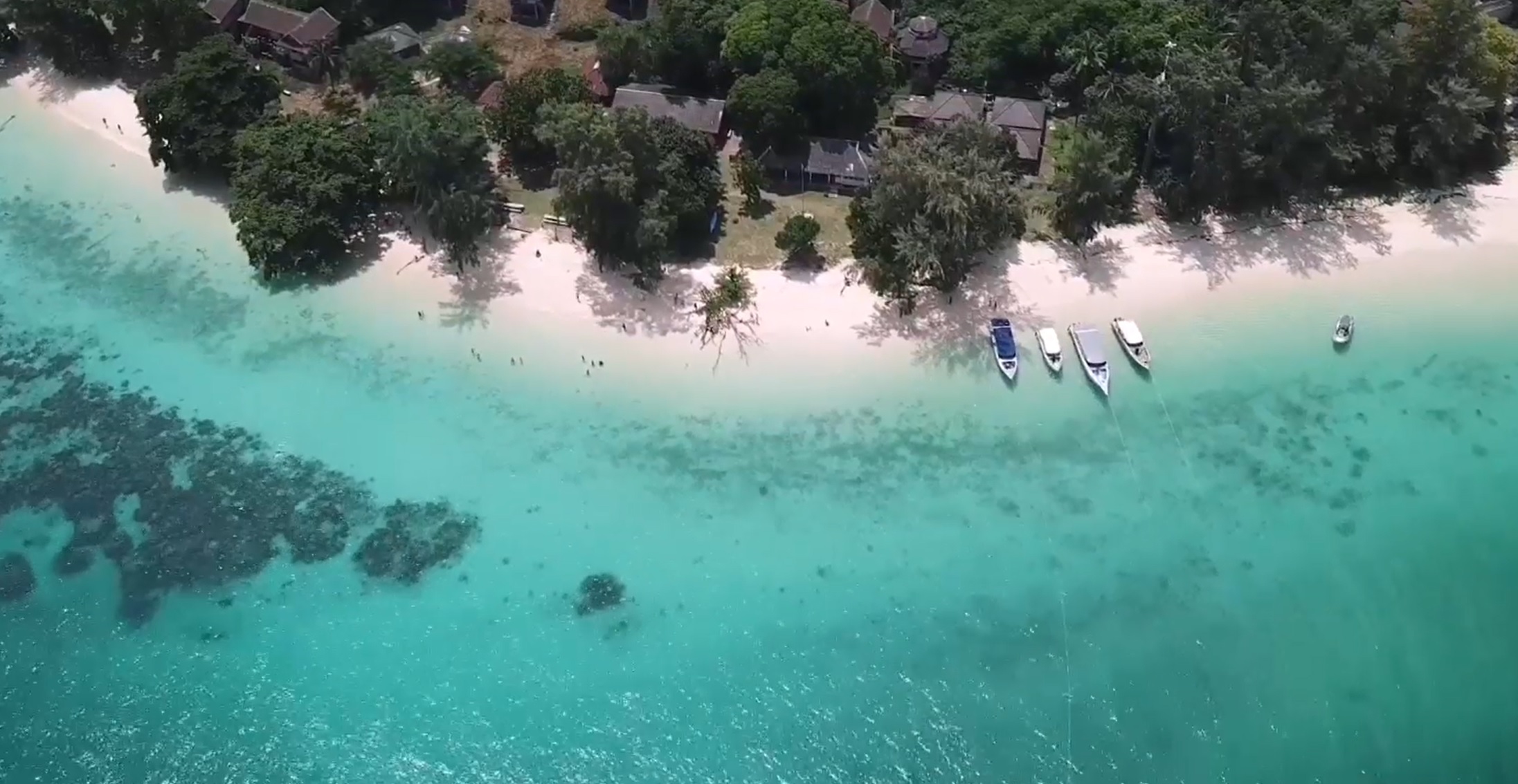 เกาะกระดาน ฟีเวอร์! ห้องพักช่วงเมษายน-พฤษภาคม ถูกจองเต็มหมดแล้ว!