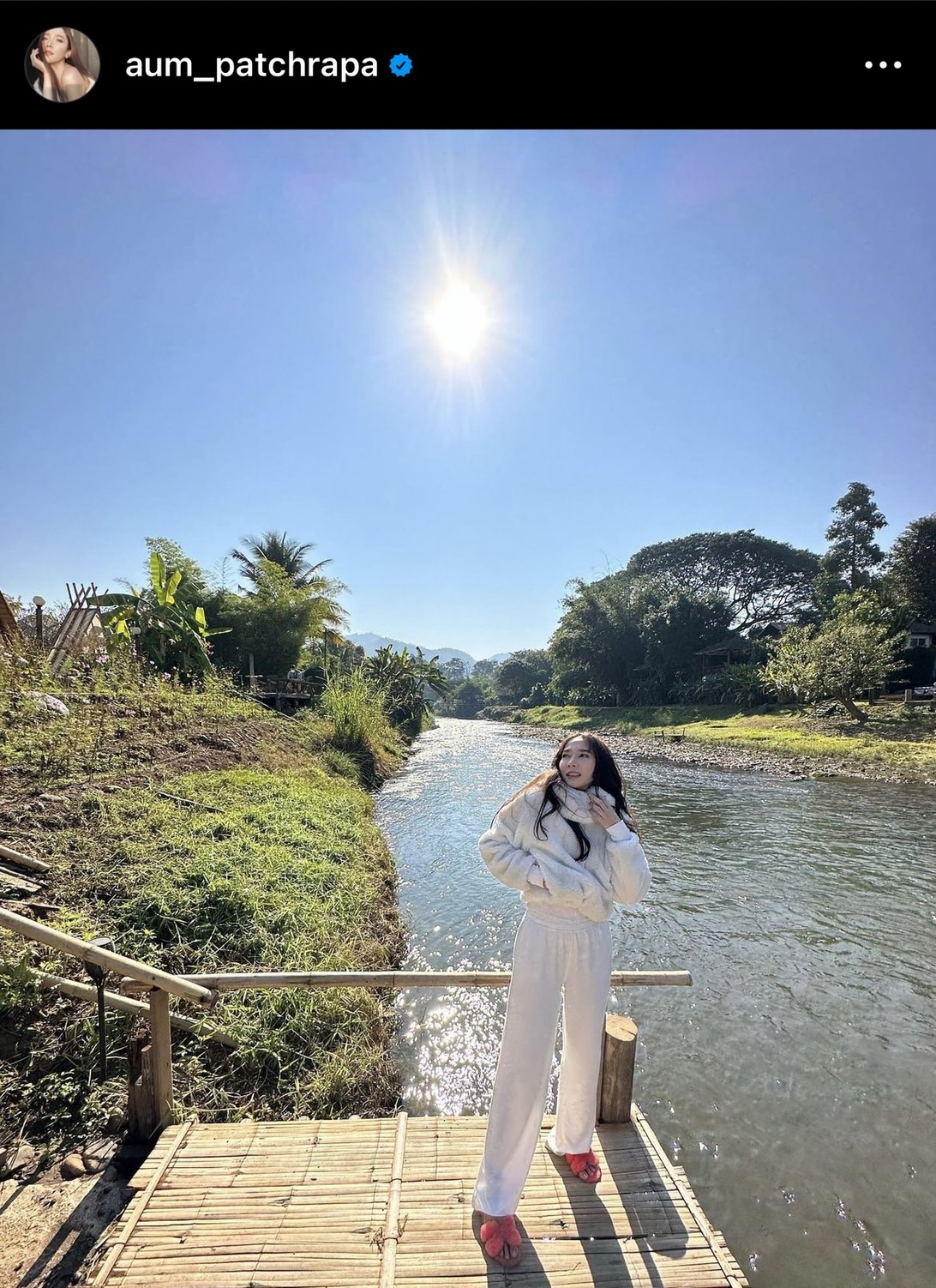 ตลาดแทบแตก! อั้ม พัชราภา เดินตลาดอุดหนุนสินค้าชาวเขาเป็นกันเองมาก 