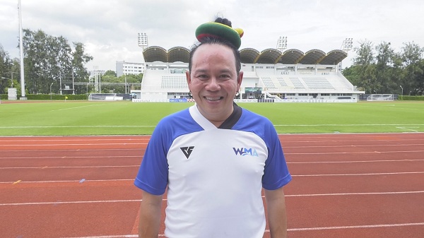 “เสนาหอย” ไม่สนกระแสสังคมบีบเรื่องวิวาห์แฟนเด็กก่อนอยู่กิน   (มีคลิป)