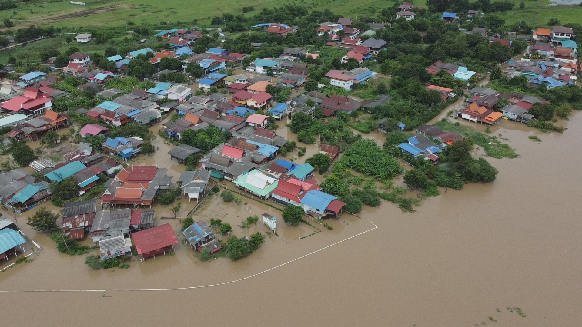 สถานการณ์น้ำท่วมล่าสุด อยุธยา 6 อำเภอจมบาดาล  บางชะนี-บางบาล หนักสุด