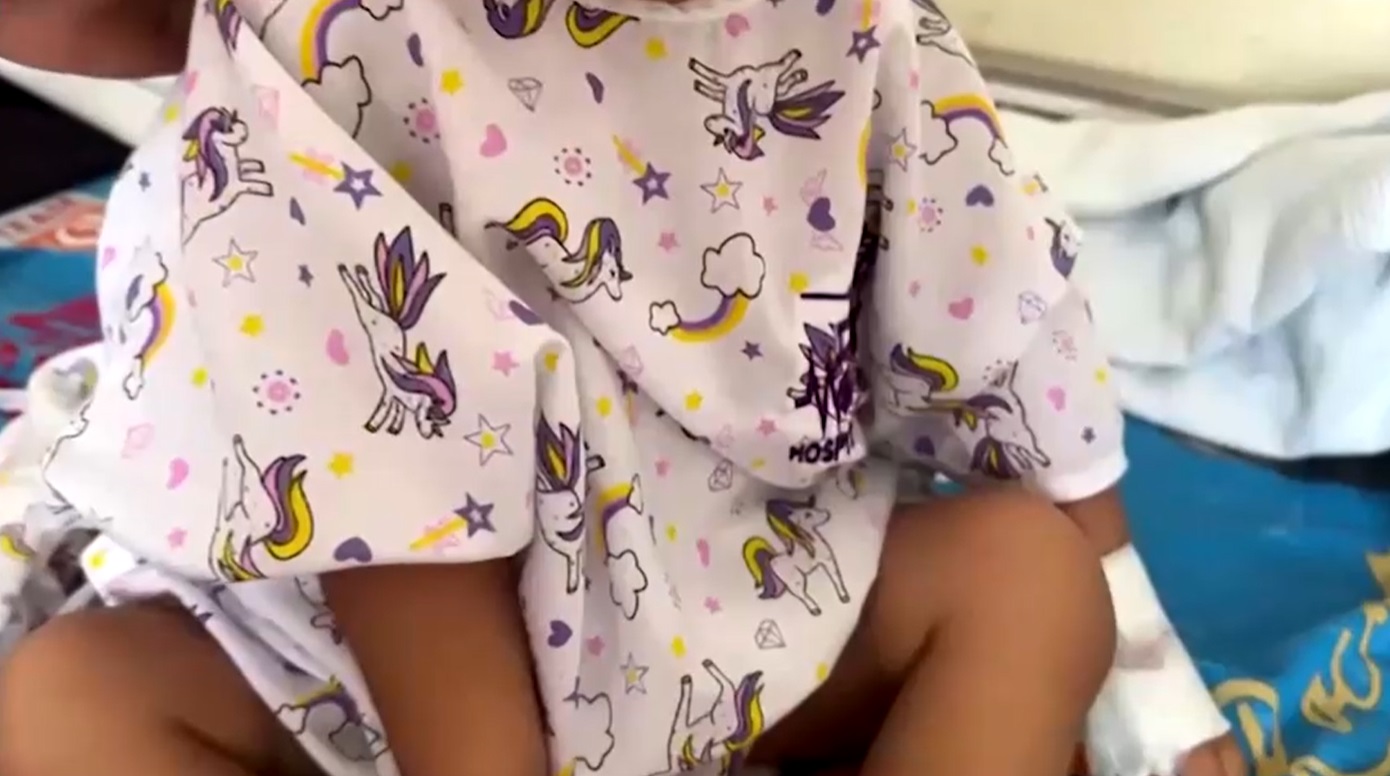 ผ่าตัดช่วยชีวิต! เด็กชายเปรูวัย 2 ขวบกลืนเข็มฉีดยา 8 เล่มลงท้อง