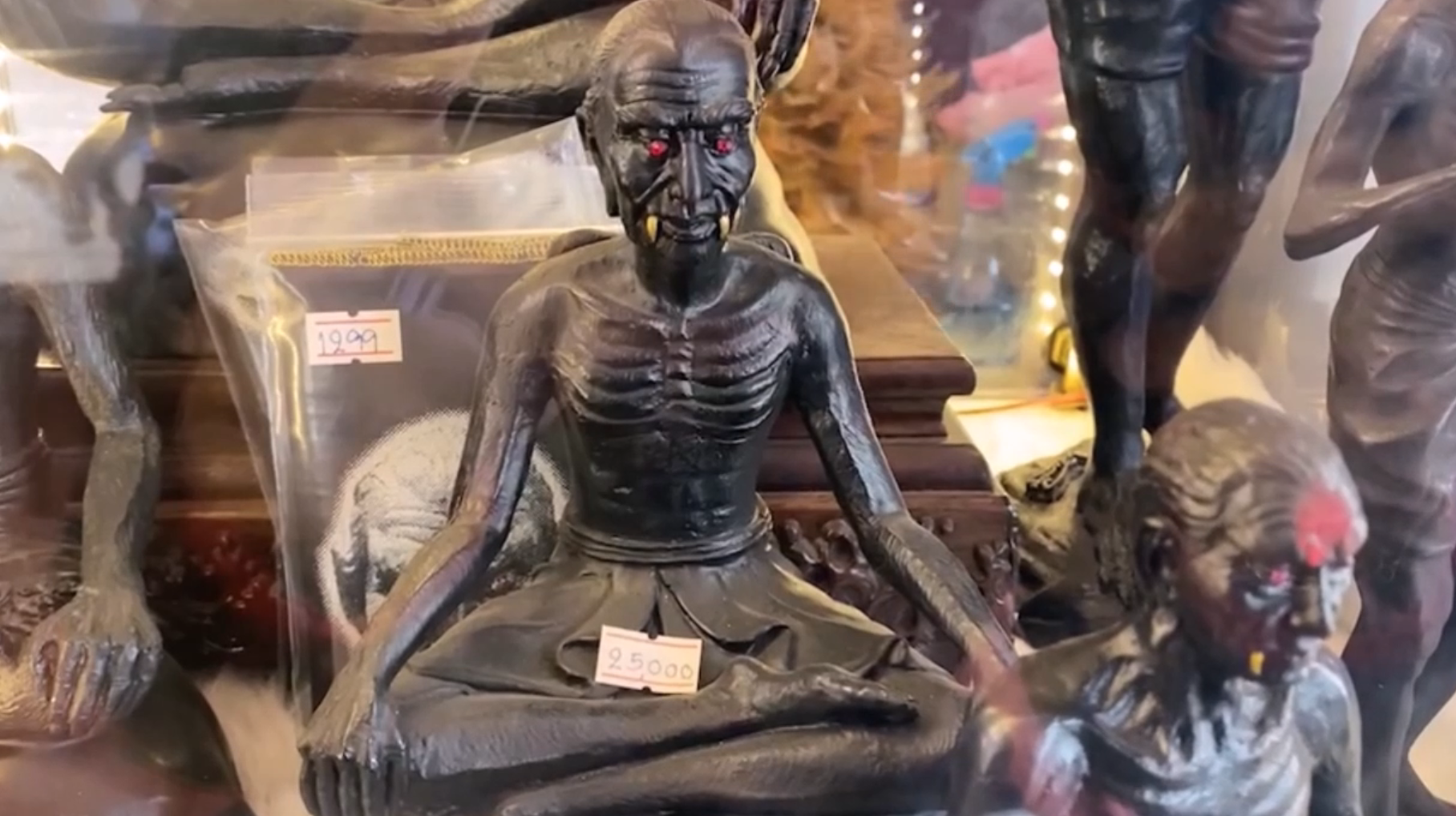 “ครูกายแก้ว” เปิดราคาวัตถุมงคลเช่าบูชาเริ่มต้นเท่าไร? “ครูกายแก้ว” เปิดราคาวัตถุมงคลเช่าบูชาเริ่มต้นเท่าไร?