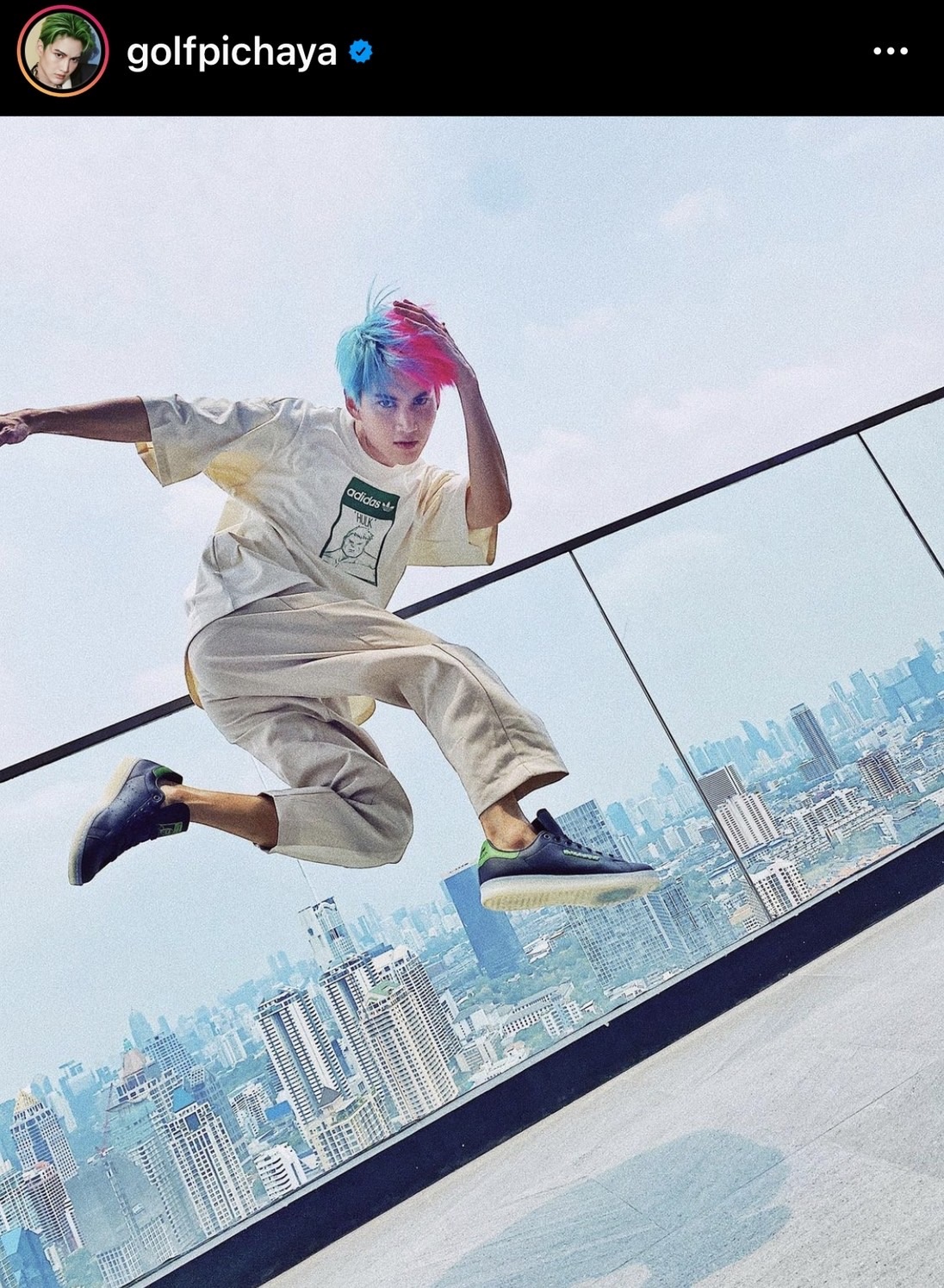 ฝีมือไม่ธรรมดา! ไมค์ โชว์สกิลตัดผม กอล์ฟ หล่อลุคเกาหลีมากๆๆ ฝีมือไม่ธรรมดา! ไมค์ โชว์สกิลตัดผม กอล์ฟ หล่อลุคเกาหลีมากๆๆ