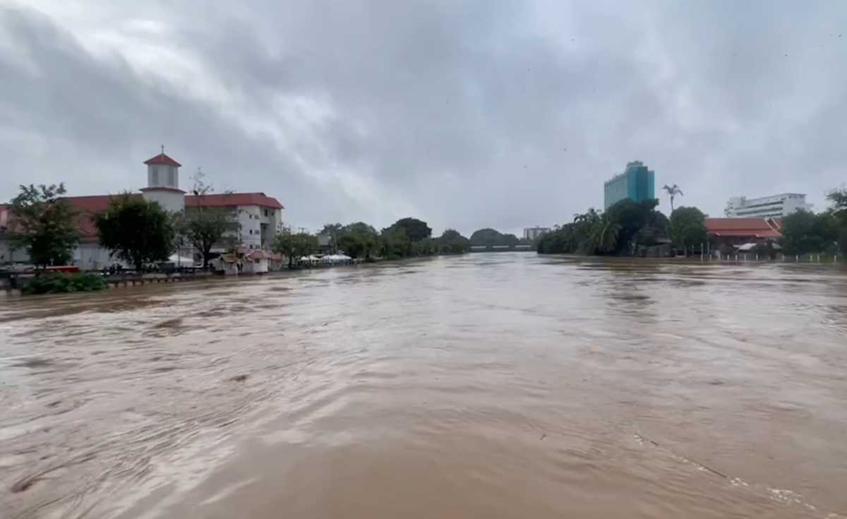 น้ำปิงล้นท่วมเมือง รร.เชียงใหม่ปิดเรียน-เลื่อนสอบ น้ำปิงล้นท่วมเมือง รร.เชียงใหม่ปิดเรียน-เลื่อนสอบ