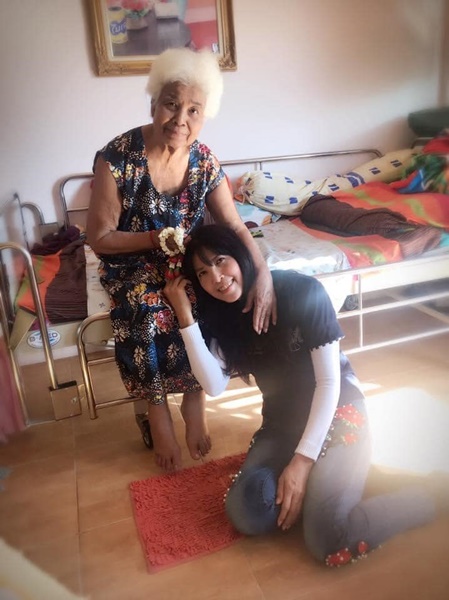 อดีตนักร้องดัง อิ๋ว พิมพ์โพยม สูญเสียคุณแม่ อดีตนักร้องดัง อิ๋ว พิมพ์โพยม สูญเสียคุณแม่